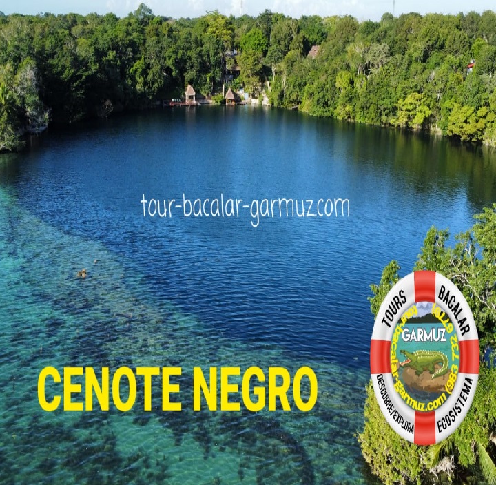 Cenote Negro en Bacalar